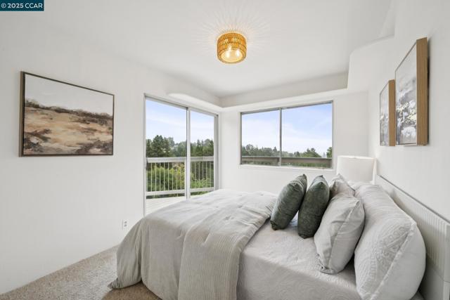 12 La Cresta Rd, Orinda CA: https://media.crmls.org/mediaz/cd8f07b9-fe81-4d57-9e23-7bfc02f397e3.jpg