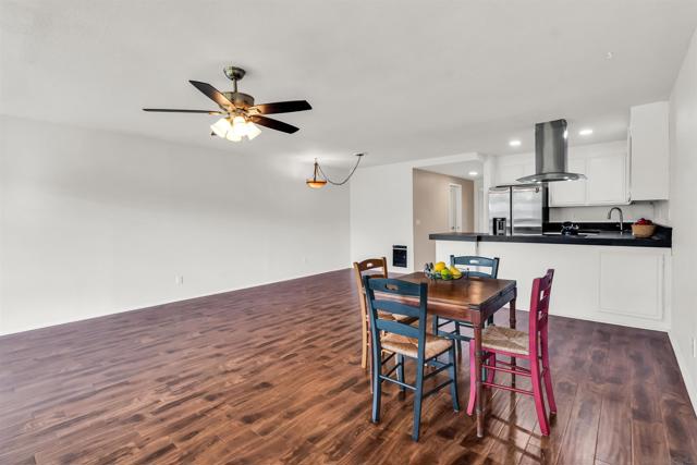 2507 Navarra Dr, Carlsbad CA: https://media.crmls.org/mediaz/cd8f88e5-2667-499c-953e-049df9b79878.jpg