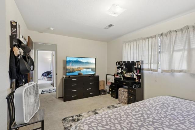 880 Apricot Lane, Hollister CA: https://media.crmls.org/mediaz/cd8fc878-b86e-4f5e-a3a9-ea5e5b42e2b5.jpg