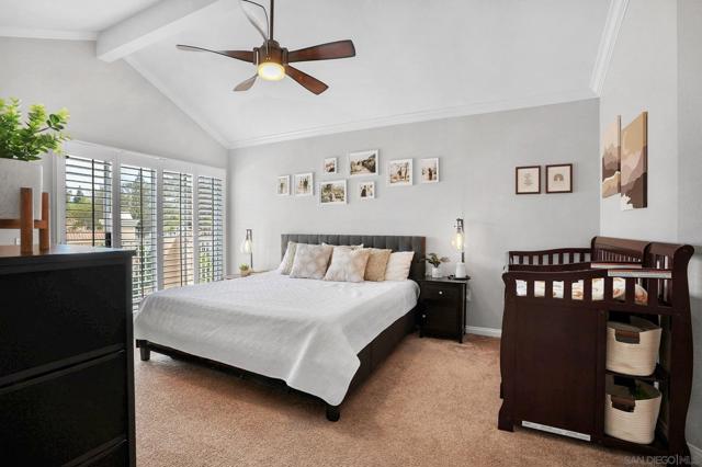 731 Edgewater Dr, Chula Vista CA: https://media.crmls.org/mediaz/cd90086e-3319-49c4-8bae-fa1eb44405bc.jpg