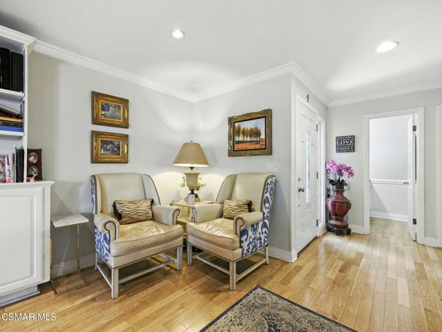 1206 S Westlake Boulevard, Westlake Village CA: https://media.crmls.org/mediaz/cd911dd4-2c00-486e-b49e-47aa5845e786.jpg