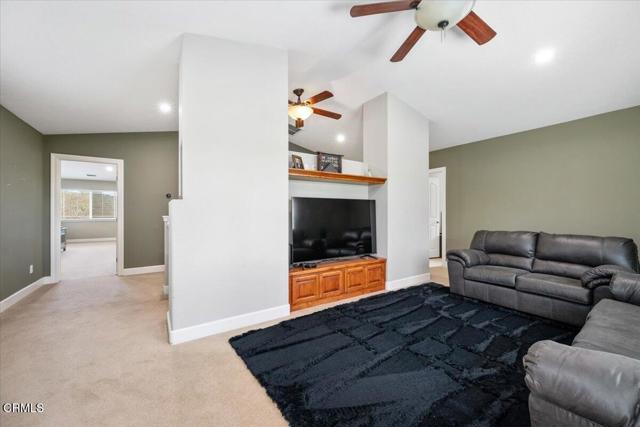 2438 Captains Walk, Bradley CA: https://media.crmls.org/mediaz/cd91803b-6009-4950-9565-97ab19753bc7.jpg