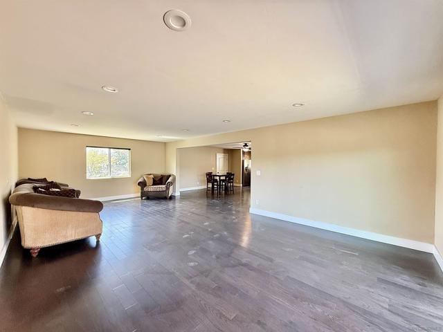 3669 Calavo Dr, Spring Valley CA: https://media.crmls.org/mediaz/cd926b12-4268-4477-aacd-b37245508d1e.jpg