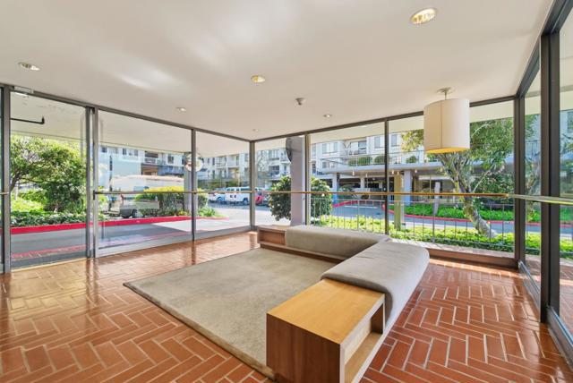 8 Commodore Drive, Emeryville CA: https://media.crmls.org/mediaz/cd926e61-f1d6-4e1d-936d-3f9a018bbc12.jpg