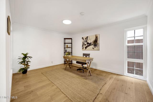 1661 Oldcastle Place, Westlake Village CA: https://media.crmls.org/mediaz/cd939883-016a-4f7b-be1c-d9e9d80663d3.jpg
