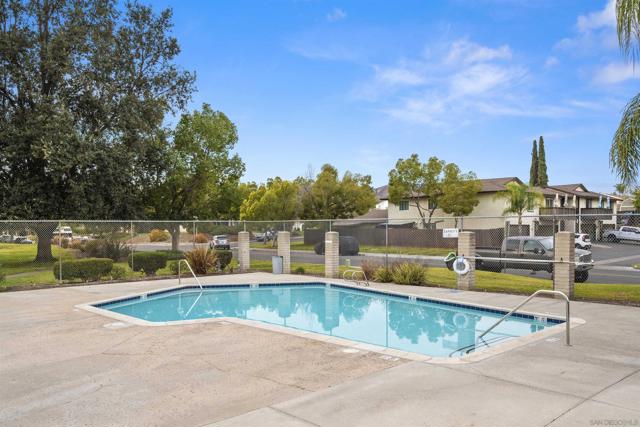 10158 Carefree Drive, Santee, California 92071, 2 Bedrooms Bedrooms, ,1 BathroomBathrooms,Townhouse,For Sale,Carefree Drive,250000379SD