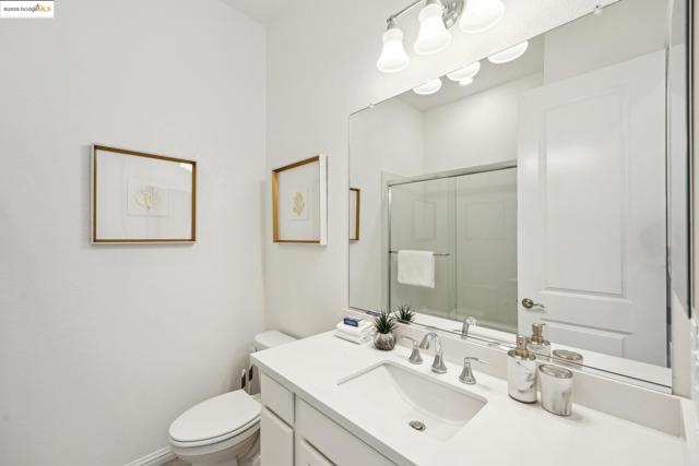 2823 Cathwood Ln, Alameda CA: https://media.crmls.org/mediaz/cd94f335-1e26-4c1e-bcdb-1d275570645d.jpg