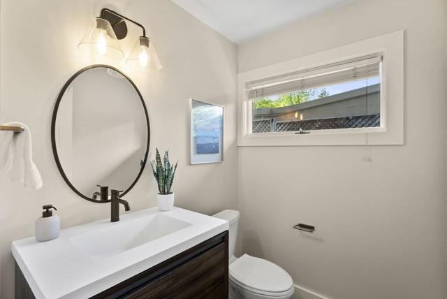 329 San Rafael Avenue, Belvedere CA: https://media.crmls.org/mediaz/cd9537c6-0230-46ff-b4d2-2c1b426ac06a.jpg