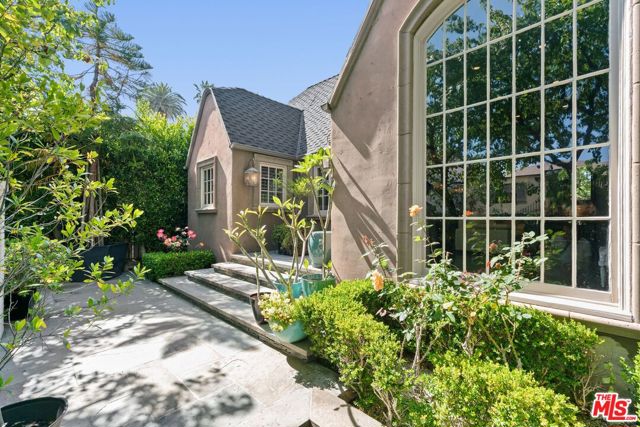 9053 Elevado Street, West Hollywood CA: https://media.crmls.org/mediaz/cd953a35-6bea-45a4-91ac-6087f2ed0281.jpg