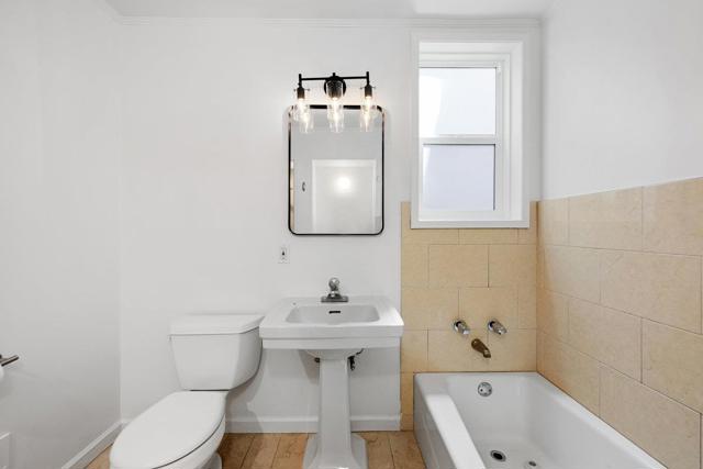 509 44th Avenue, San Francisco CA: https://media.crmls.org/mediaz/cd9541ed-388e-4a10-a9d3-17ab7c0a4be1.jpg