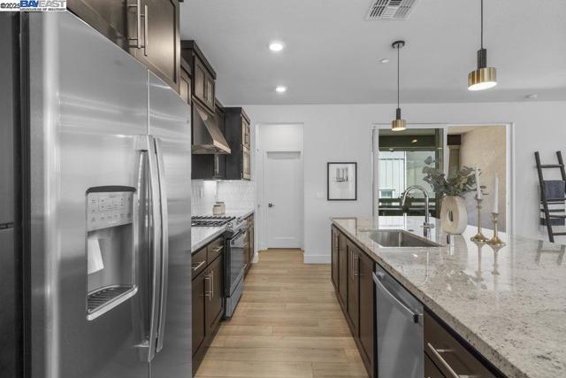 8918 Rudder Way, Newark CA: https://media.crmls.org/mediaz/cd96394d-470d-4dc8-a069-ab334a497746.jpg