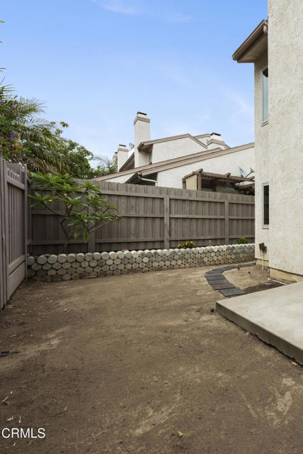 2321 Pima Lane, Ventura CA: https://media.crmls.org/mediaz/cd97e74e-b6c5-40c9-b131-2da8518cb020.jpg