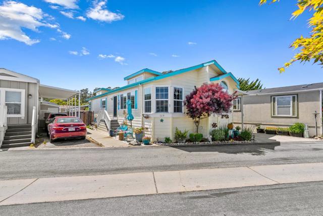 1555 Merrill Street, Santa Cruz CA: https://media.crmls.org/mediaz/cd981d18-9aff-4260-8512-50a03b914e37.jpg