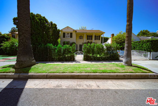 713 Doheny Drive, Beverly Hills, California 90210, 3 Bedrooms Bedrooms, ,2 BathroomsBathrooms,Single Family Residence,For Sale,Doheny,23302131