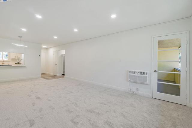 1731 Ellis St, Concord CA: https://media.crmls.org/mediaz/cd986eaa-cd47-4bcf-b995-c8302ac2956e.jpg