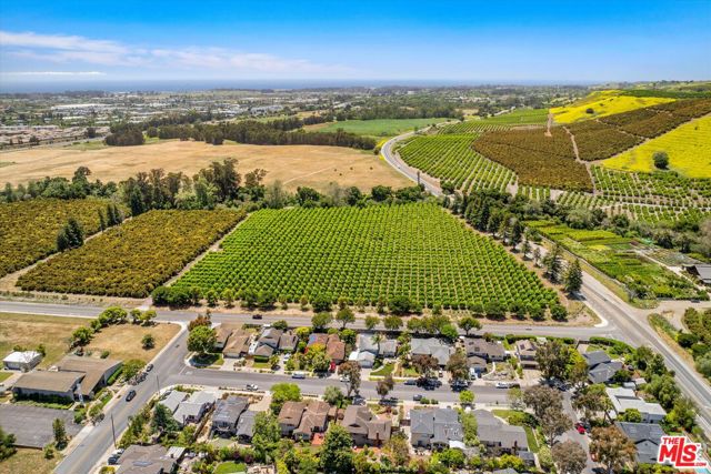 6591 Camino Venturoso, Goleta CA: https://media.crmls.org/mediaz/cd9886e6-b4fe-4b7e-8f32-55dc0bca5425.jpg