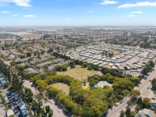 262 Gershwin Lane, Ventura CA: https://media.crmls.org/mediaz/cd99c4fd-68e9-44aa-9082-7459f433be81.jpg