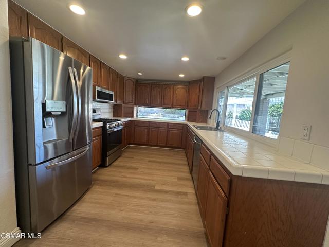 3045 Galena Avenue, Simi Valley CA: https://media.crmls.org/mediaz/cd9a837d-e6eb-4905-a491-ca10e5189dd3.jpg