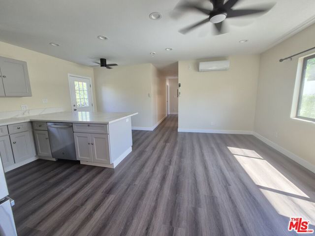 6641 Chimineas Avenue, Reseda CA: https://media.crmls.org/mediaz/cd9a9725-1112-4fe8-92fb-7ce95f00c122.jpg