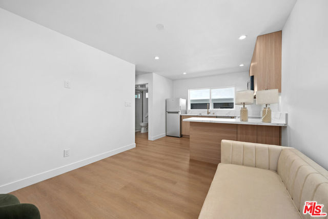 833 5th Street, 100 photo 17