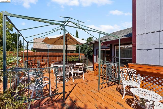 Image 36 of 39 For 8038 Torrente Way