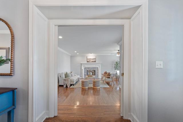 6840 Southside Road, Hollister CA: https://media.crmls.org/mediaz/cd9d0638-188c-4981-94a9-4fd31d01b1b0.jpg