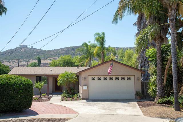 14287 Lolin Ln, Poway CA: https://media.crmls.org/mediaz/cd9e4aca-dfcb-4ff8-b6ae-440658790098.jpg