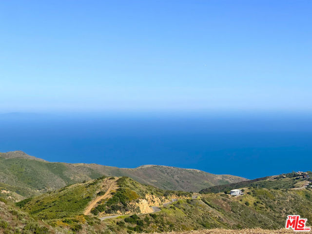 26343 Lockwood Road, Malibu CA: https://media.crmls.org/mediaz/cd9e631e-6412-4907-a84d-83607eefa105.jpg