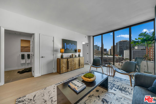 2801 Sunset Place, Los Angeles CA: https://media.crmls.org/mediaz/cd9e8d6a-1f75-48db-87aa-4698bac8c398.jpg