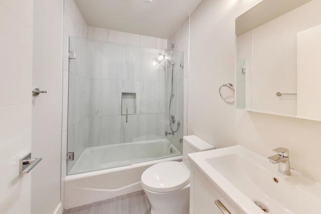 811 Oak Street, San Francisco CA: https://media.crmls.org/mediaz/cd9eb2cb-bf10-40da-a874-4a6da0b4b22e.jpg