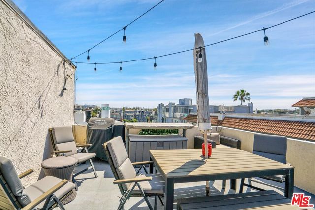 Image 24 of 58 For 14 Mast Street