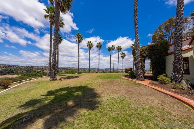 3928 La Cresta Way, Bonita CA: https://media.crmls.org/mediaz/cd9ed224-42f7-4b59-8af7-3200ab7321dc.jpg