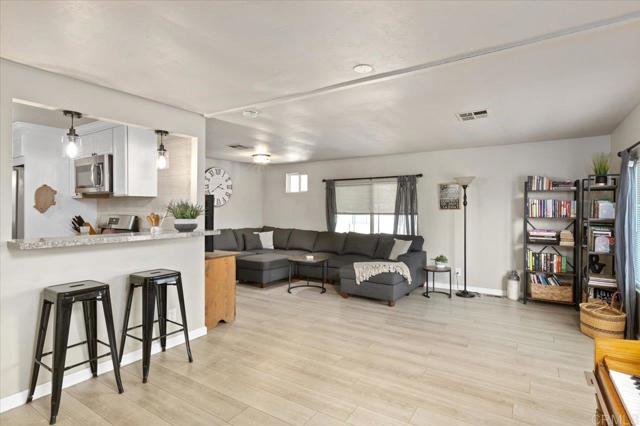 4660 N River Road, Oceanside CA: https://media.crmls.org/mediaz/cda19e77-89e7-43ad-a409-454644a323ac.jpg