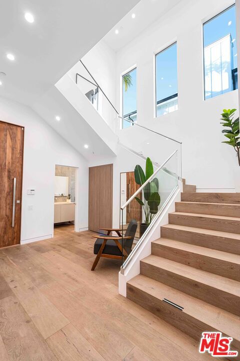 832 N Sierra Bonita Avenue, Los Angeles CA: https://media.crmls.org/mediaz/cda247f3-ae2a-4092-ac63-6c09878a0c82.jpg