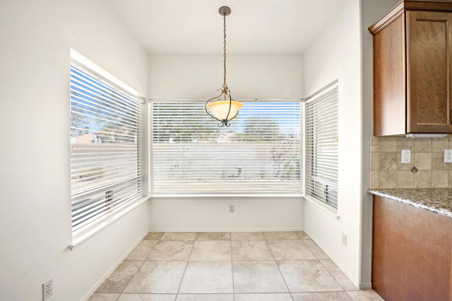 40180 Eastwood Lane, Palm Desert CA: https://media.crmls.org/mediaz/cda42074-1b14-4444-a3f4-63763bffc441.jpg