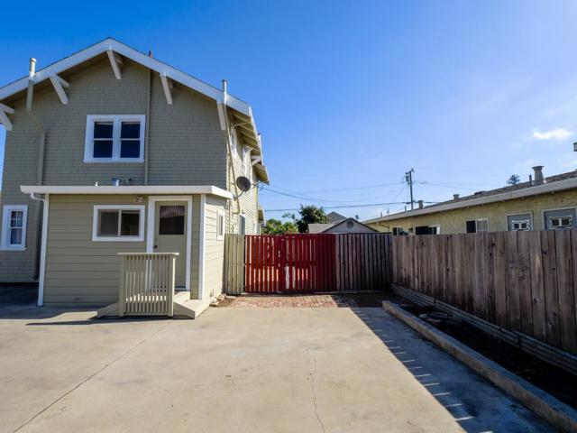 441 Center Street, Watsonville CA: https://media.crmls.org/mediaz/cda48b91-266b-4f8d-8bfd-b6a4d62e4237.jpg