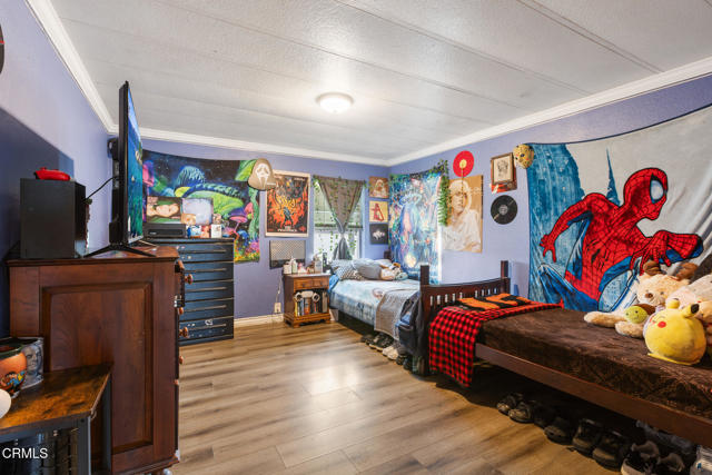 106 Arrowhead Circle, Oxnard CA: https://media.crmls.org/mediaz/cda5e924-251b-4aff-b4ce-2b90ab6ed37b.jpg