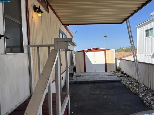 16401 San Pablo Ave, San Pablo CA: https://media.crmls.org/mediaz/cda64a9c-8a1b-4677-9da1-65755704b4a2.jpg
