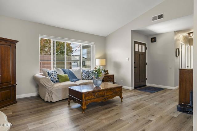 3051 Ketch Place, Oxnard CA: https://media.crmls.org/mediaz/cda64f9f-988b-4c64-8708-1f1abfe0893e.jpg