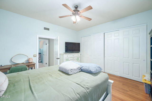 2207 Terra Bella Lane, Camarillo CA: https://media.crmls.org/mediaz/cda656f4-7341-450c-8392-d08e2abaa201.jpg