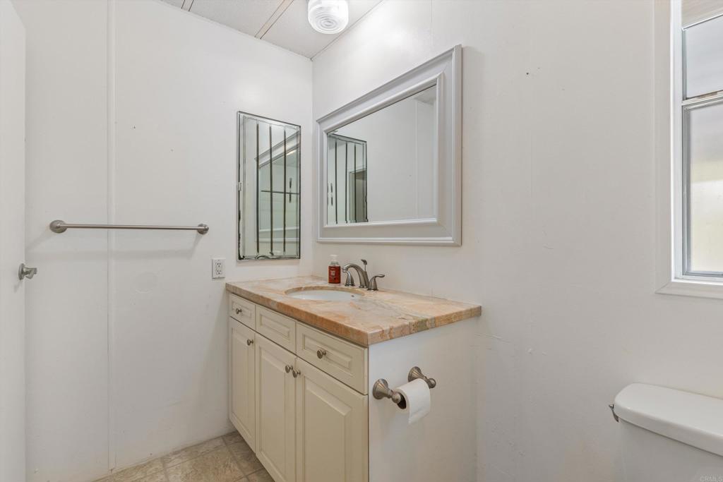 3535 Linda Vista Drive - photo 15