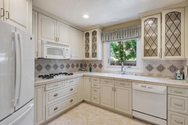 Image 18 of 54 For 1690 Castilleja Avenue