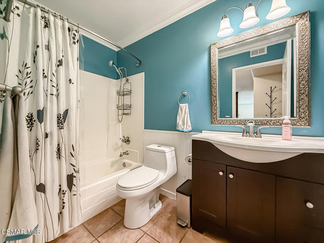 3307 Rainbow Creek Circle, Thousand Oaks CA: https://media.crmls.org/mediaz/cdaa61a6-3623-4ee5-bd56-4e5db019297d.jpg