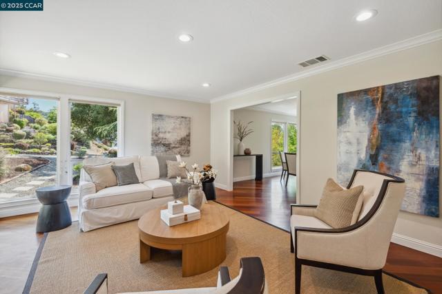 561 Morecroft Road, Lafayette CA: https://media.crmls.org/mediaz/cdaa6968-417d-4bff-bb39-843d0c9c302e.jpg