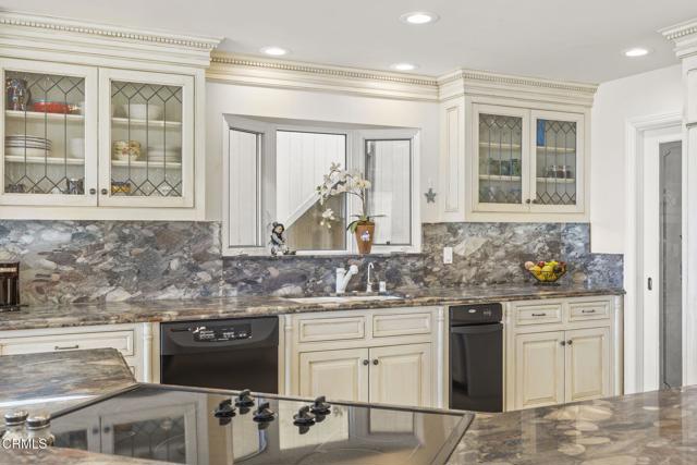 Detail Gallery Image 16 of 62 For 4177 Ocean Dr, Oxnard,  CA 93035 - 3 Beds | 3/1 Baths