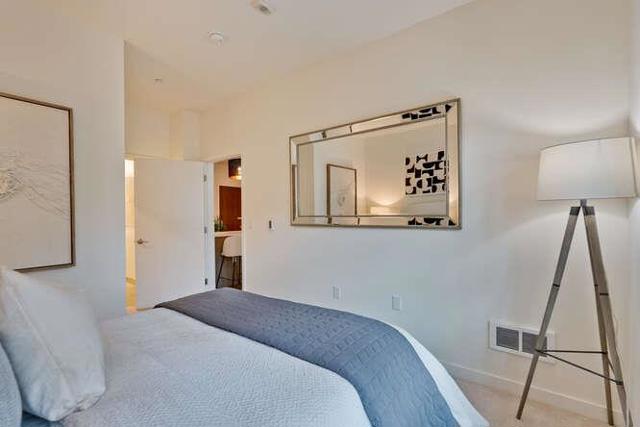 815 Tennessee Street, San Francisco CA: https://media.crmls.org/mediaz/cdac58b6-dfbf-4887-92aa-3e8a80cf5ff1.jpg