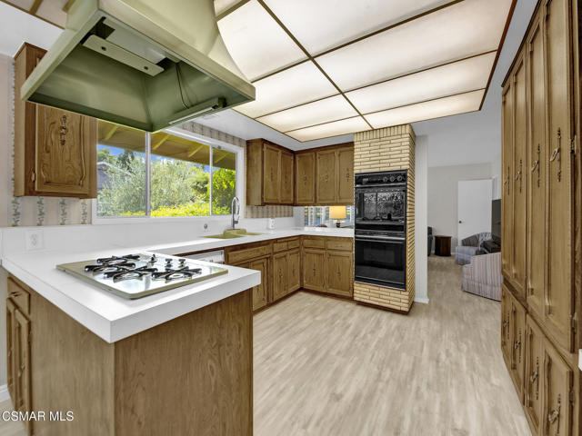 5448 Bothwell Road, Tarzana CA: https://media.crmls.org/mediaz/cdad2e36-d590-46fe-afca-54a6c696363e.jpg