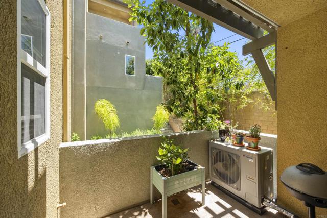 7715 El Cajon Boulevard, La Mesa CA: https://media.crmls.org/mediaz/cdad534c-7381-4b1a-aa79-bb832629aa49.jpg