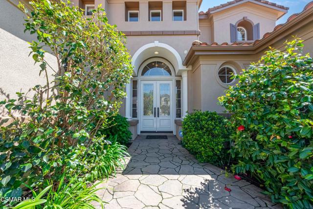 3194 Sunset Hills Boulevard, Thousand Oaks CA: https://media.crmls.org/mediaz/cdad72e4-c131-4186-8d28-49ef1bb41f18.jpg