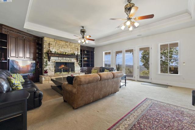 Image 21 of 60 For 16555 Charles Otter Dr